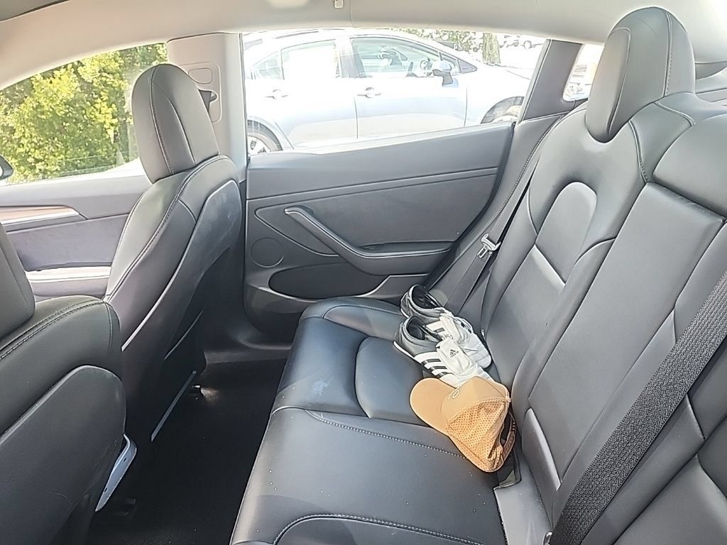 Used 2022 Tesla Model 3 Long Range AWD/4WD image 5