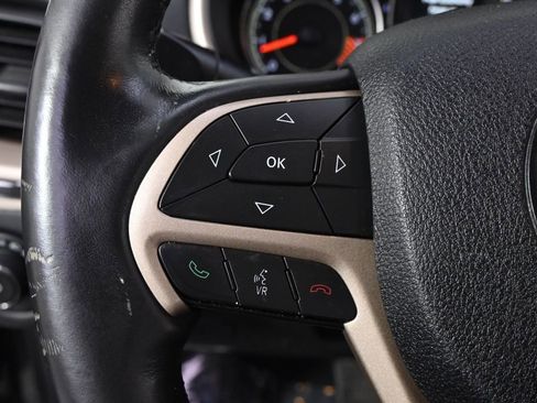 Used 2015 Jeep Cherokee Latitude w/ Cold Weather Group image 33