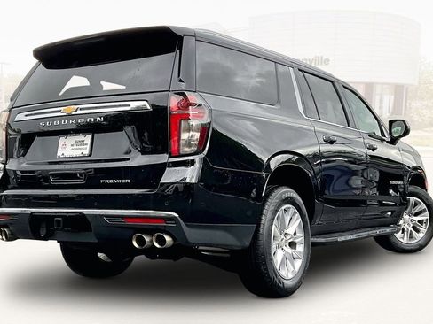 Used 2024 Chevrolet Suburban Premier AWD/4WD image 6