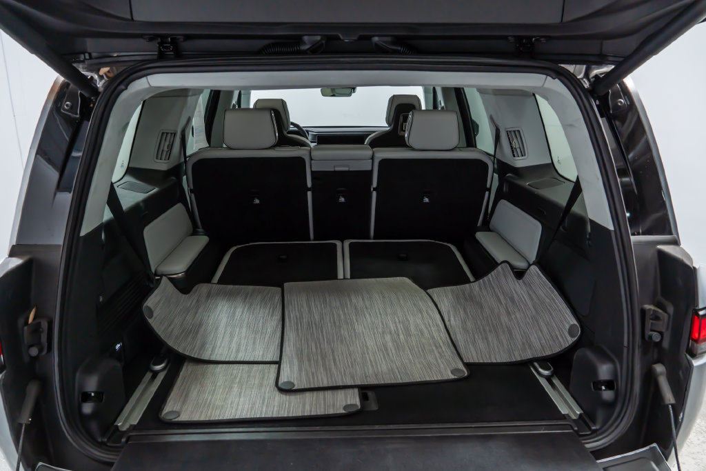 Used 2023 Rivian R1S Launch Edition Quad AWD/4WD image 30