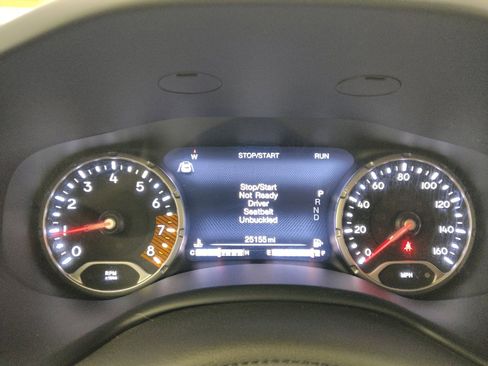 Used 2023 Jeep Renegade Trailhawk w/ Trailer Tow Group AWD/4WD image 23