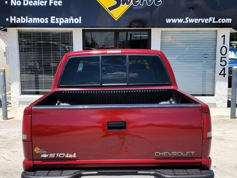 Used 2002 Chevrolet S10 Pickup LS w/ LS Preferred Equipment Group AWD/4WD image 12