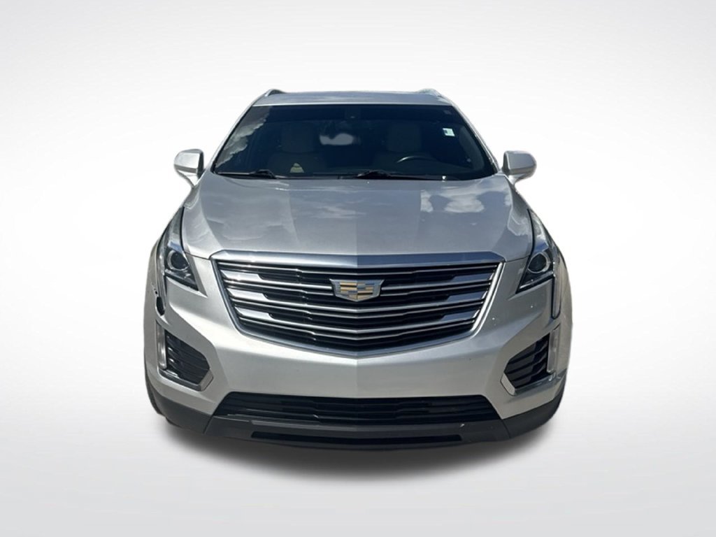 Used 2019 Cadillac XT5 FWD image 2