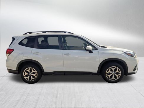 Certified 2023 Subaru Forester Premium w/ Popular Package #2 AWD/4WD image 6