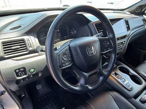 Used 2023 Honda Passport TrailSport image 31