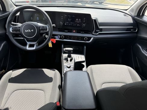 Used 2024 Kia Sportage LX image 14