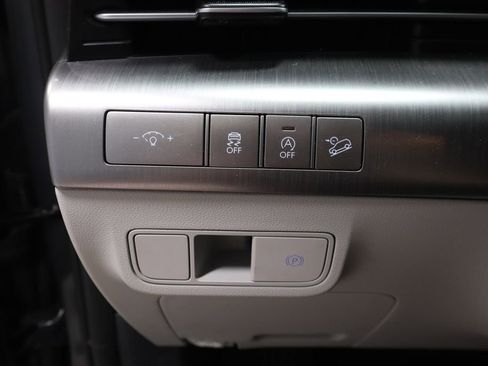 Used 2024 Hyundai Kona SE image 26