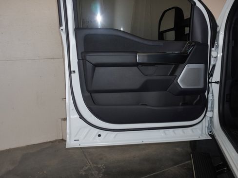 Used 2026 Ford F350 Platinum image 36