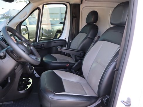 Used 2023 RAM ProMaster 2500 FWD image 14