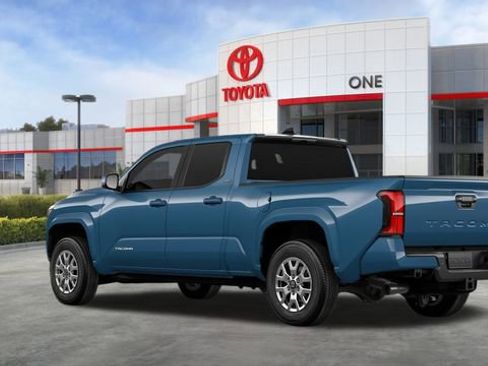 Certified 2026 Toyota Tacoma SR5 image 8