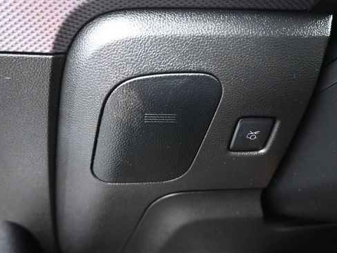 Used 2017 Ford Mustang GT RWD image 24