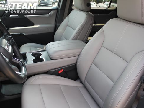Certified 2024 GMC Acadia Elevation FWD image 11