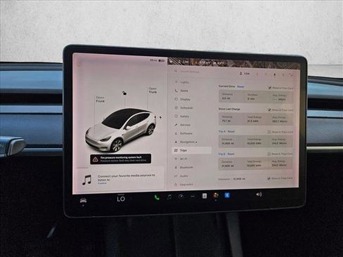 Used 2021 Tesla Model Y Long Range AWD/4WD image 10