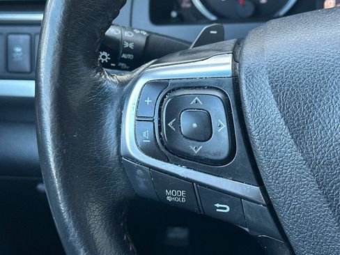 Used 2017 Toyota Camry SE image 26