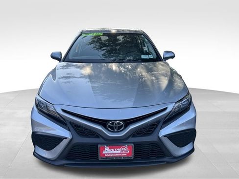 Used 2024 Toyota Camry SE FWD image 2