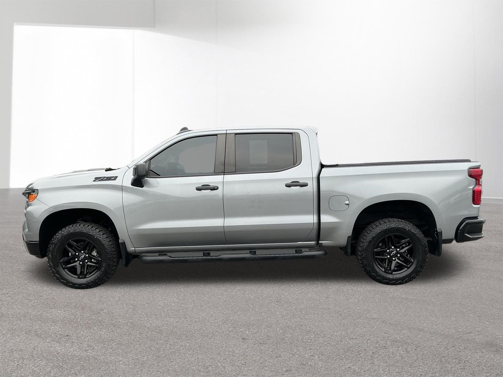 Used 2024 Chevrolet Silverado 1500 Custom Trail Boss w/ LPO, Dark Essentials Package AWD/4WD image 6