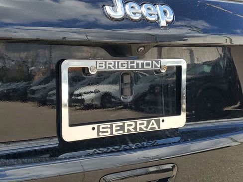 Used 2023 Jeep Compass Latitude image 31