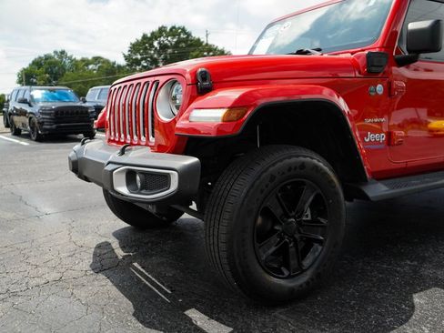 Used 2021 Jeep Wrangler Unlimited Sahara AWD/4WD image 16