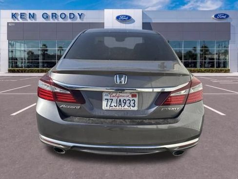 Used 2017 Honda Accord Sport image 5