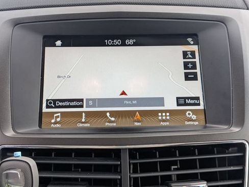 Used 2018 Lincoln MKT AWD image 25