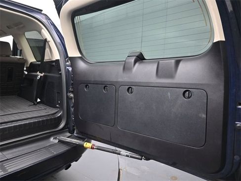 Used 2022 Lexus GX 460 Premium image 42