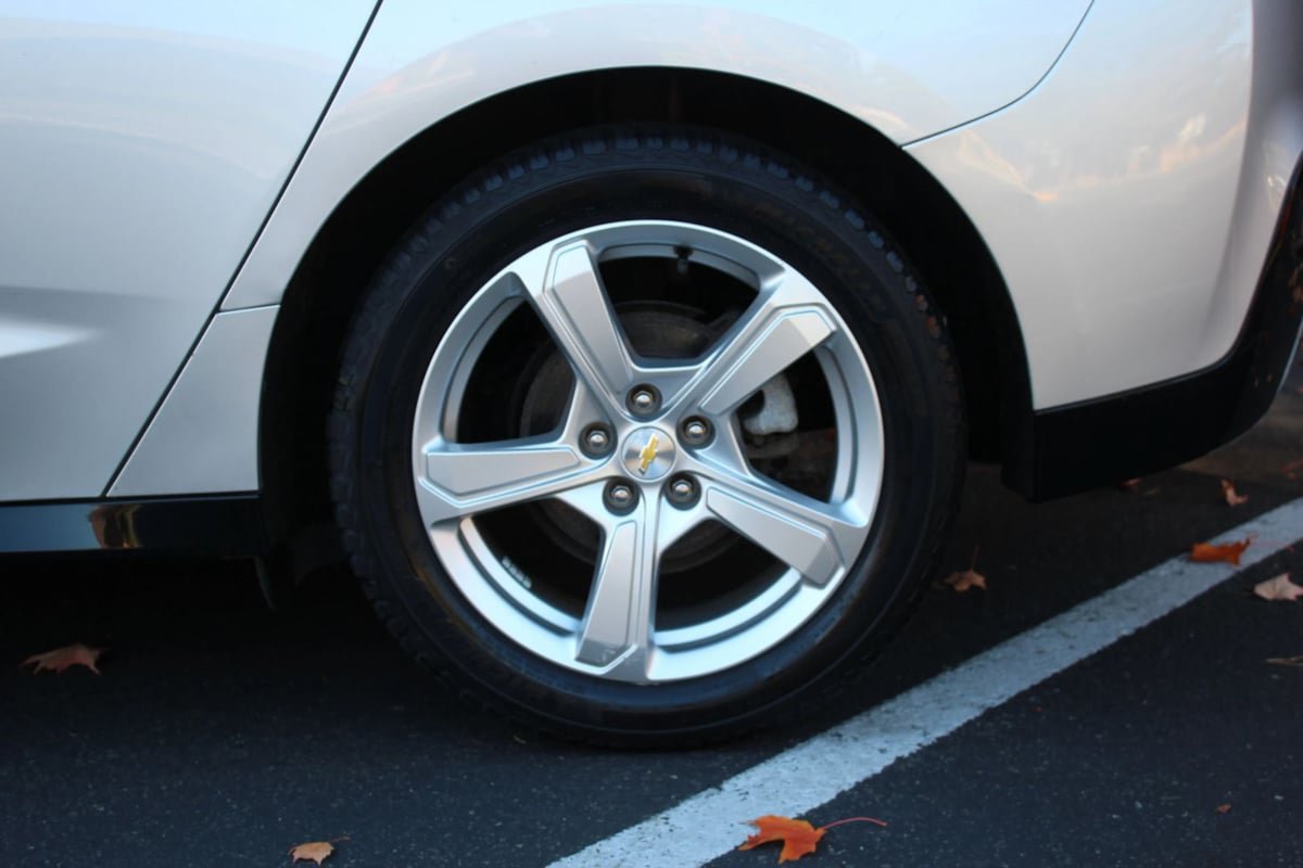 Used 2017 Chevrolet Volt LT FWD image 26