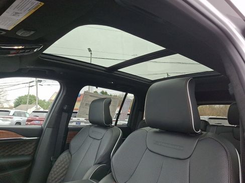 New 2026 Jeep Grand Cherokee Summit image 14