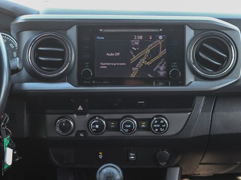 Used 2017 Toyota Tacoma TRD Sport image 14