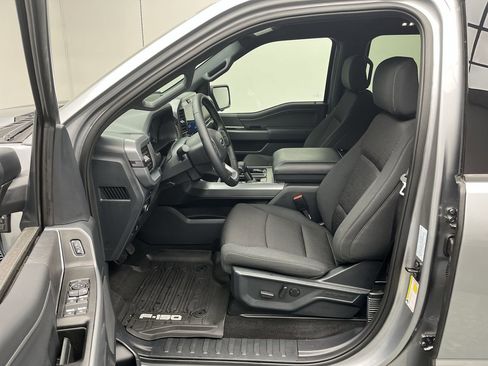 New 2025 Ford F150 XLT w/ Equipment Group 302A MID image 3