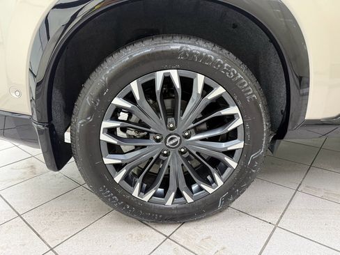 Used 2026 Nissan Rogue Platinum w/ Platinum Premium Package AWD/4WD image 14