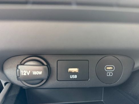 Certified 2024 Hyundai Elantra SEL FWD image 31
