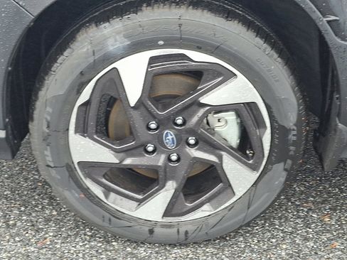 Certified 2025 Subaru Crosstrek 2.5i Limited image 9