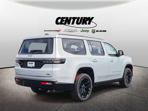 New 2026 Jeep Grand Wagoneer Limited AWD/4WD image 3