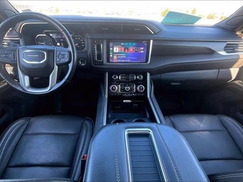 Used 2021 GMC Yukon XL Denali image 7