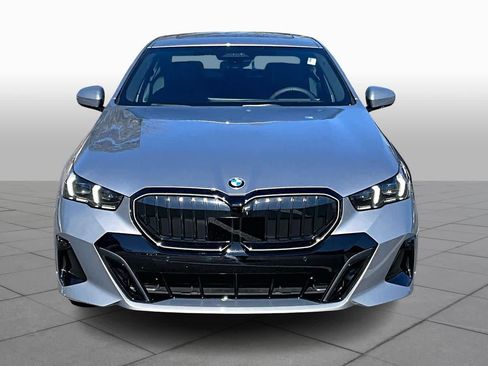 Used 2026 BMW 540i xDrive w/ M Sport Package image 4