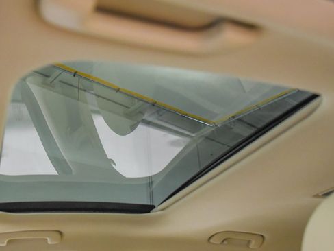 Used 2023 Kia Stinger GT-Line w/ Sun & Sound Package image 4