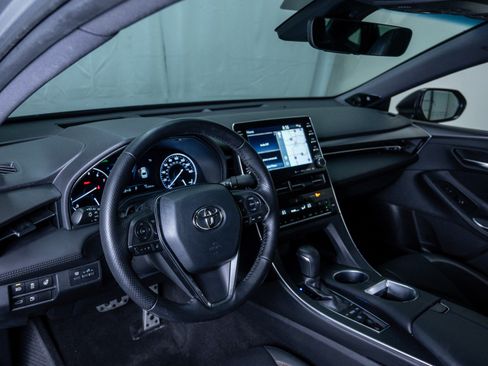 Used 2019 Toyota Avalon Touring image 20
