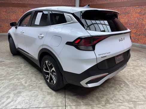 Used 2025 Kia Sportage EX FWD image 2