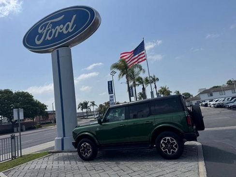 Used 2025 Ford Bronco Outer Banks AWD/4WD image 19
