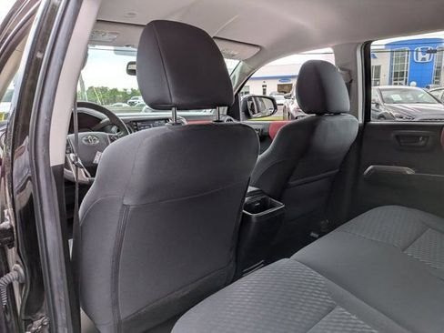 Certified 2023 Toyota Tacoma SR5 AWD/4WD image 17