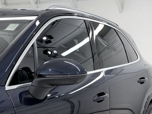 Certified 2026 Porsche Cayenne S AWD/4WD image 19