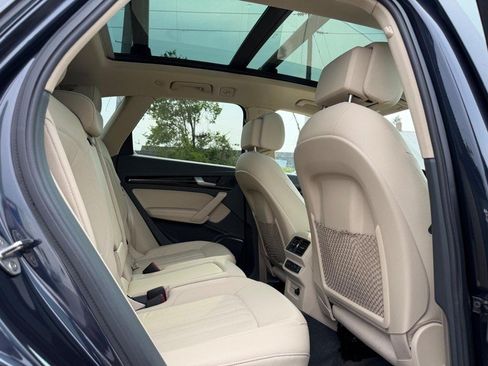 Used 2020 Audi Q5 2.0T Premium Plus w/ Premium Plus Package AWD/4WD image 11