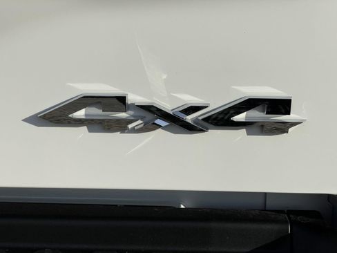 New 2026 RAM 2500 Laramie w/ Sport Appearance Package AWD/4WD image 64