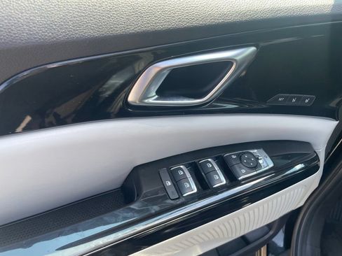 Used 2022 Kia Carnival SX Prestige FWD image 13