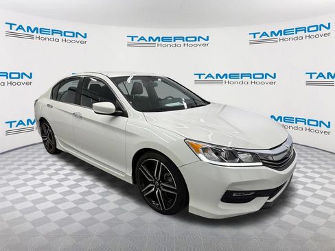 Used 2017 Honda Accord Sport image 7