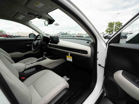 New 2026 Honda HR-V LX image 25
