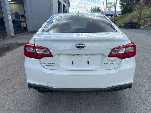 Used 2018 Subaru Legacy 2.5i Premium AWD/4WD image 4