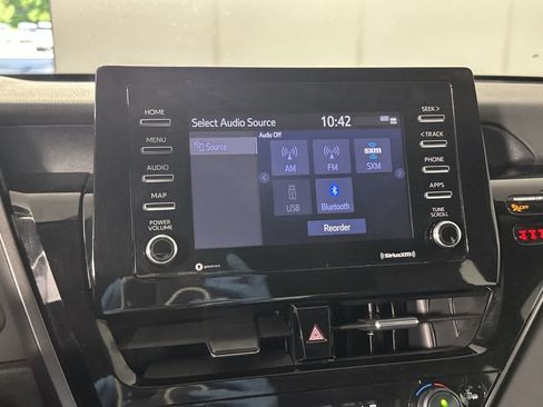 Used 2024 Toyota Camry SE FWD image 20