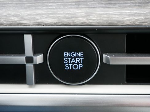 Used 2025 Hyundai Santa Fe Limited image 28