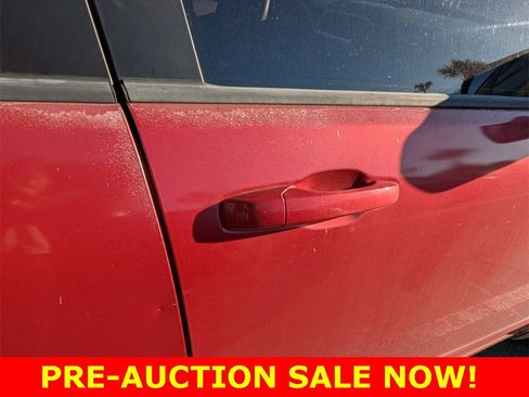 Used 2013 Dodge Avenger SE image 16